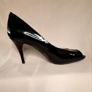 Liz Claiborne Pump Heels Womens 9M Black Patent Leather Peep Toe